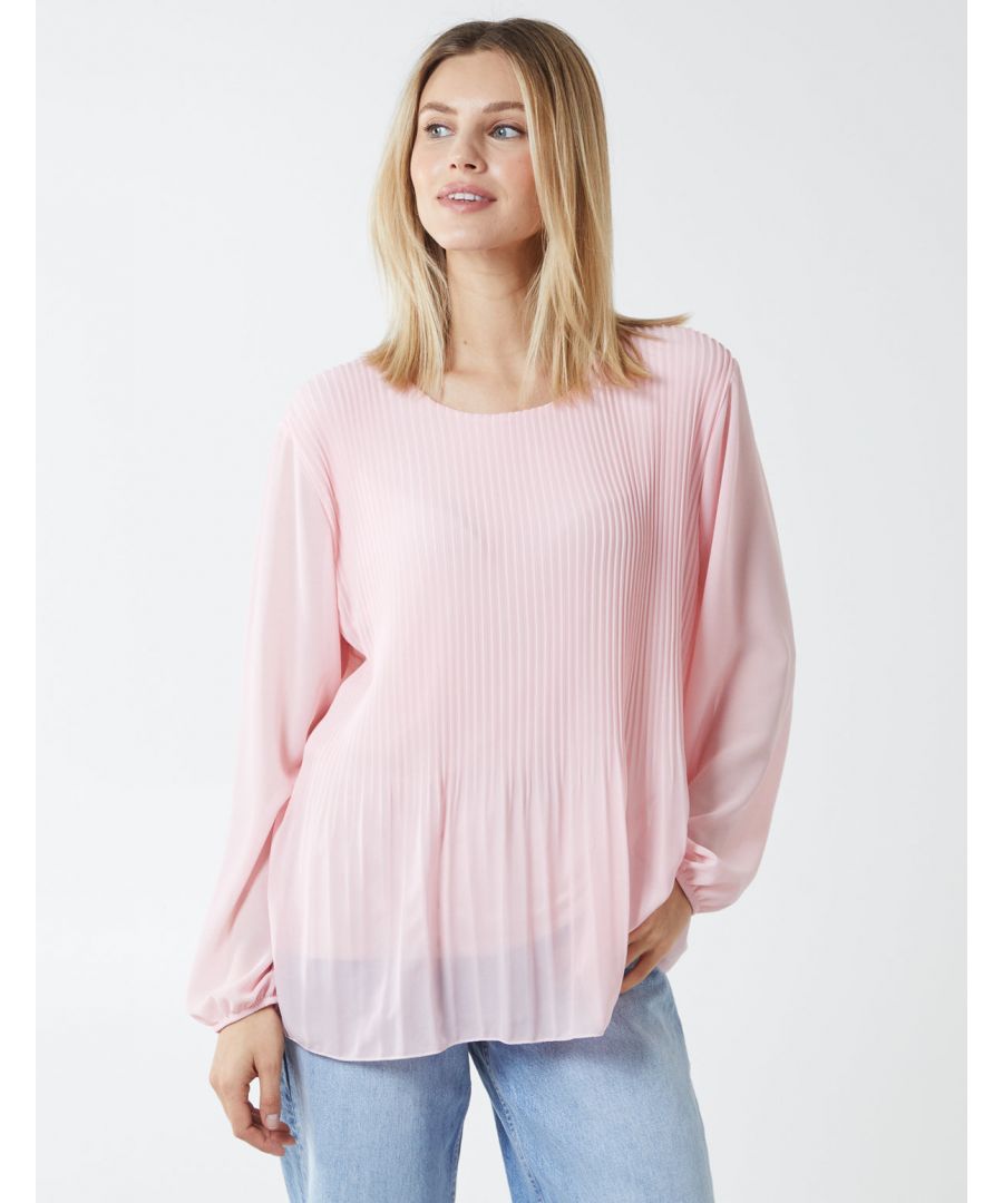 Update your wardrobe with this pleated top and necklace, it's all you need to look great without any effort . This tunic has an exaggerated high low hem that flows around the body. This top can be worn to work, usual school runs and even accessorized for an evening out with boots.