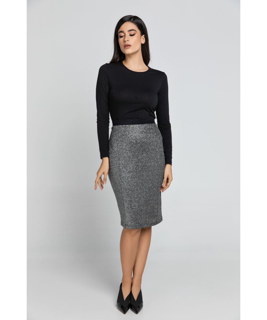 Black lurex pencil skirt with a black waistband. Concealed zip fastening in the back. Slit at the back. Lined with stretch fabric. Knee length. 60%viscose-40%lurex. Our model is 176cm and is wearing size 36/S. Measurements for size 38/M (in cm): Waist-40, Bottom-44, Body length-63. Accessories are not included.