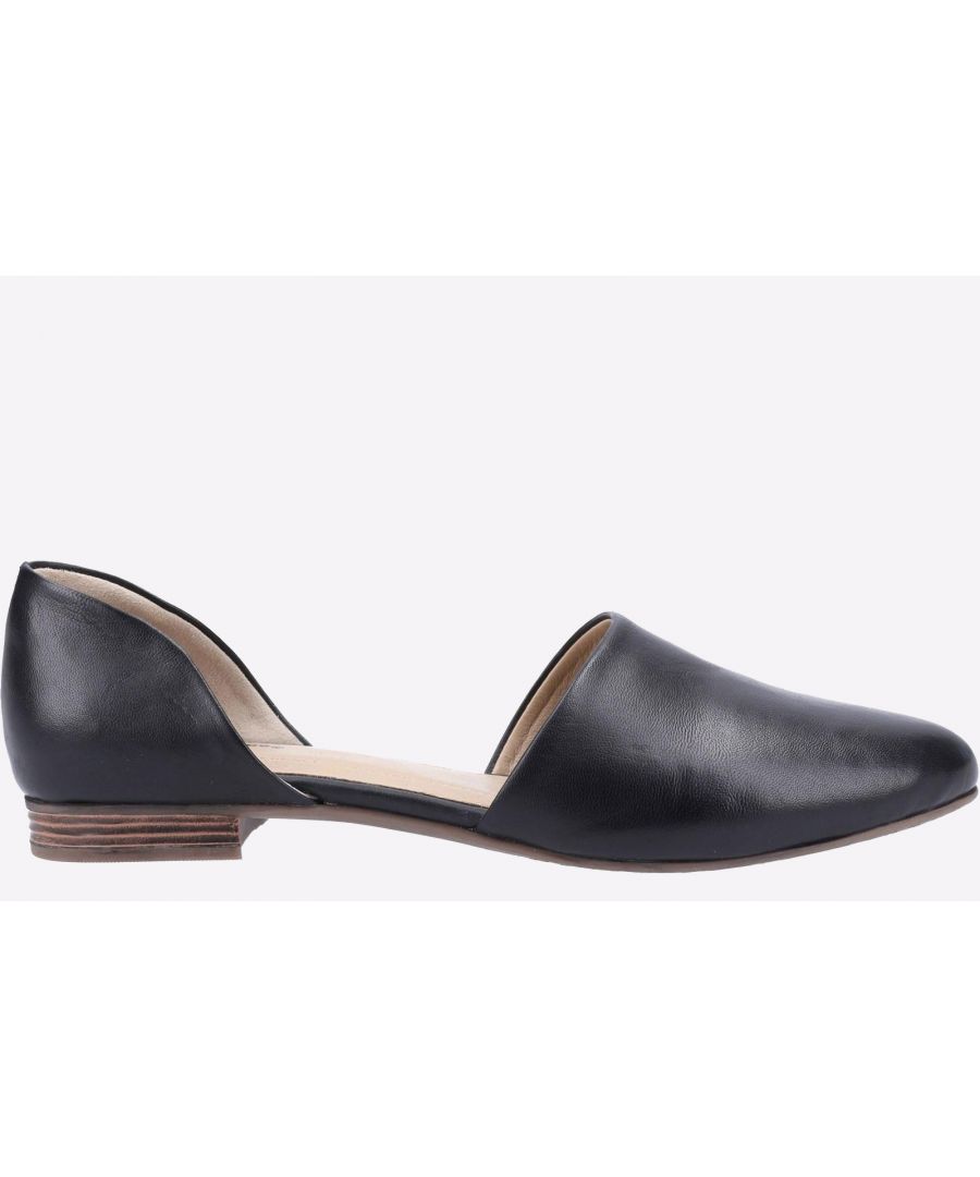 Crafted with Leather or Sueded Upper, The Makeda D'Orsay Flat is an easy slip on style perfect for that smart casual look for the office. Available in a Classic Black to match all your outfits in addition to an eye catching Leopard/Tan.\n- Leather Upper- Flexible and Lightweight Branded Sole- Memory Foam Comfort Insole with Leather Sock