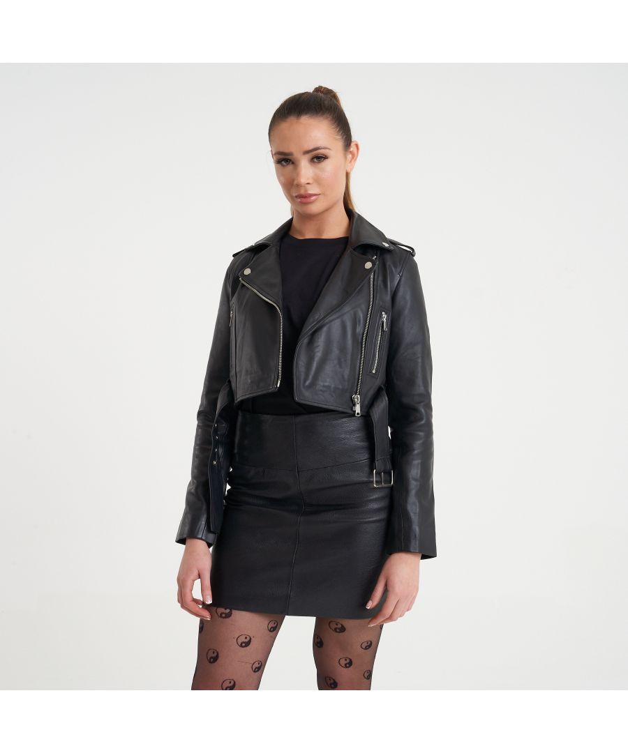 This classic biker jacket has a unique retro-appeal. Cropped and asymmetric, this edgy leather biker jacket from BARNEYS ORIGINALS is a real winner. Made from super soft real leather, this jacket has lasting quality.