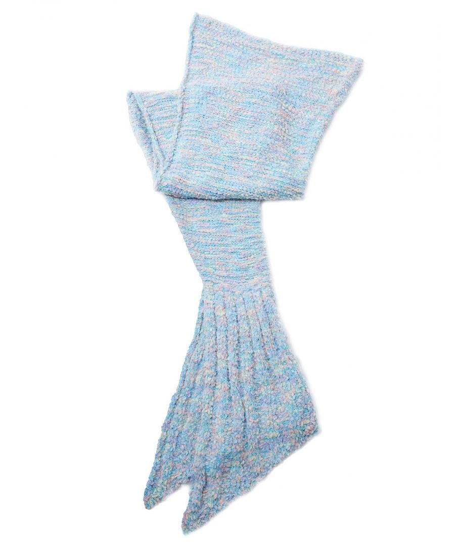 Get super cosy in this knitted mermaid blanket! 100% Polyester. Made in China. Machine Washable. One Size fits all.