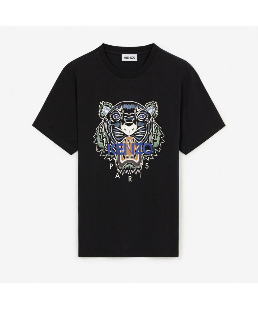 With its classic lines, iconic KENZO Tiger print and plain back, this piece a must-have for any masculine wardrobe. Organic cotton classic T-shirt. Short-sleeved T-shirt. Round neck. 3D print Tiger on front.