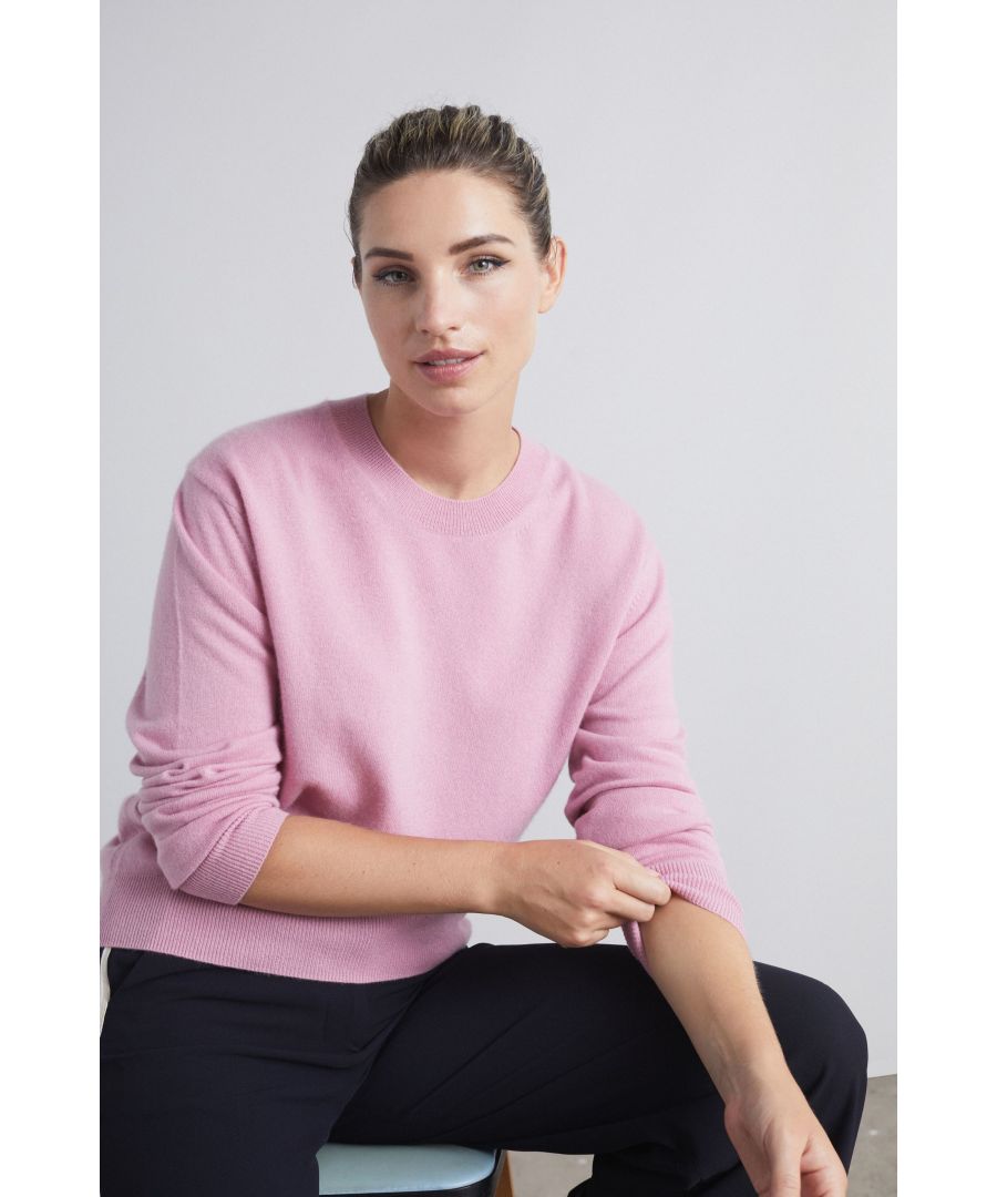 Anything but basic, we have updated our crew neck sweater with an easier fit through the body and sleeve, wide fashioning details and deeper trims. The fit is on trend but not try hard. This pure cashmere jumper provides maximum warmth when snuggling up on the sofa or winter strolling. The straight fit shape and wider sleeves makes layering effortless.