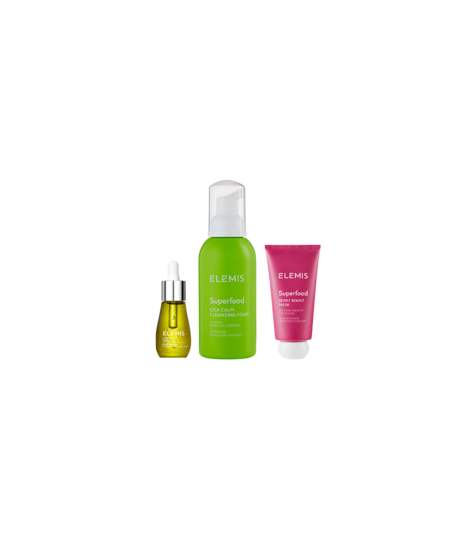 This Superfood Skincare Bundle includes: Elemis Superfood Berry Boost Mask 75ml, Elemis Superfood CICA Calm Cleansing Foam 180ml & Elemis Superfood Nourishing Facial Oil 15ml. This trio will nourish, soften and hydrate your skin; leaving your skin feel refreshed and new!