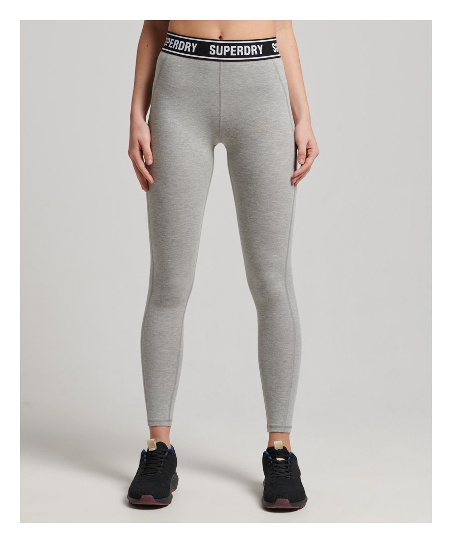 For the ultimate athleisure look, our Independent Tape Leggings are the perfect wardrobe staple.Fitted: A body-sculpting fit, tight to the bodyElasticated waist with brandingPrinted Superdry logo