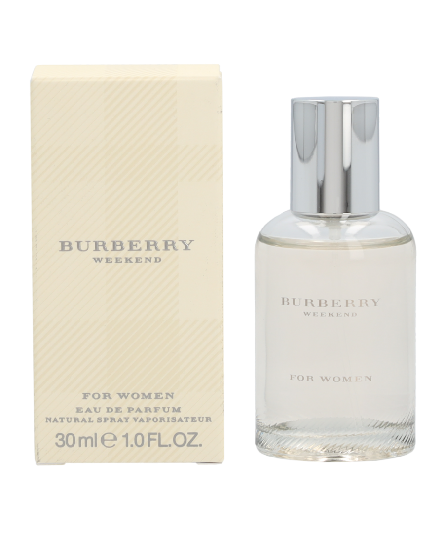 Weekend For Women by Burberry is a floral fragrance. Top notes are mignonette, mandarin orange and sage. Middle notes are violet root, iris, nectarine, peach blossom, rose hip, red cyclamen and hyacinth. Base notes are sandalwood, musk and cedar. Weekend For Women was launched in 1997.