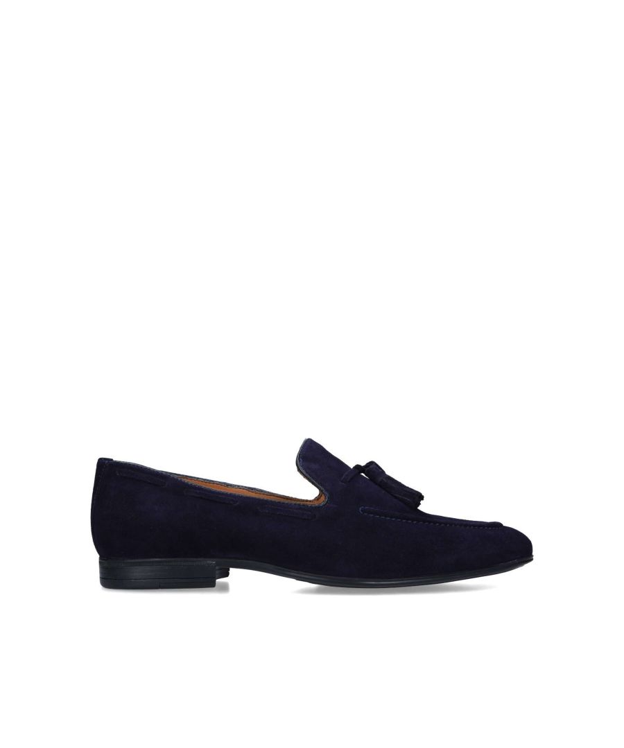 The navy Blake loafers are a formal style with softly rounded toe and tassel detail to tone them down. The ankle is structured whilst the heel is slightly lifted in black for comfort.