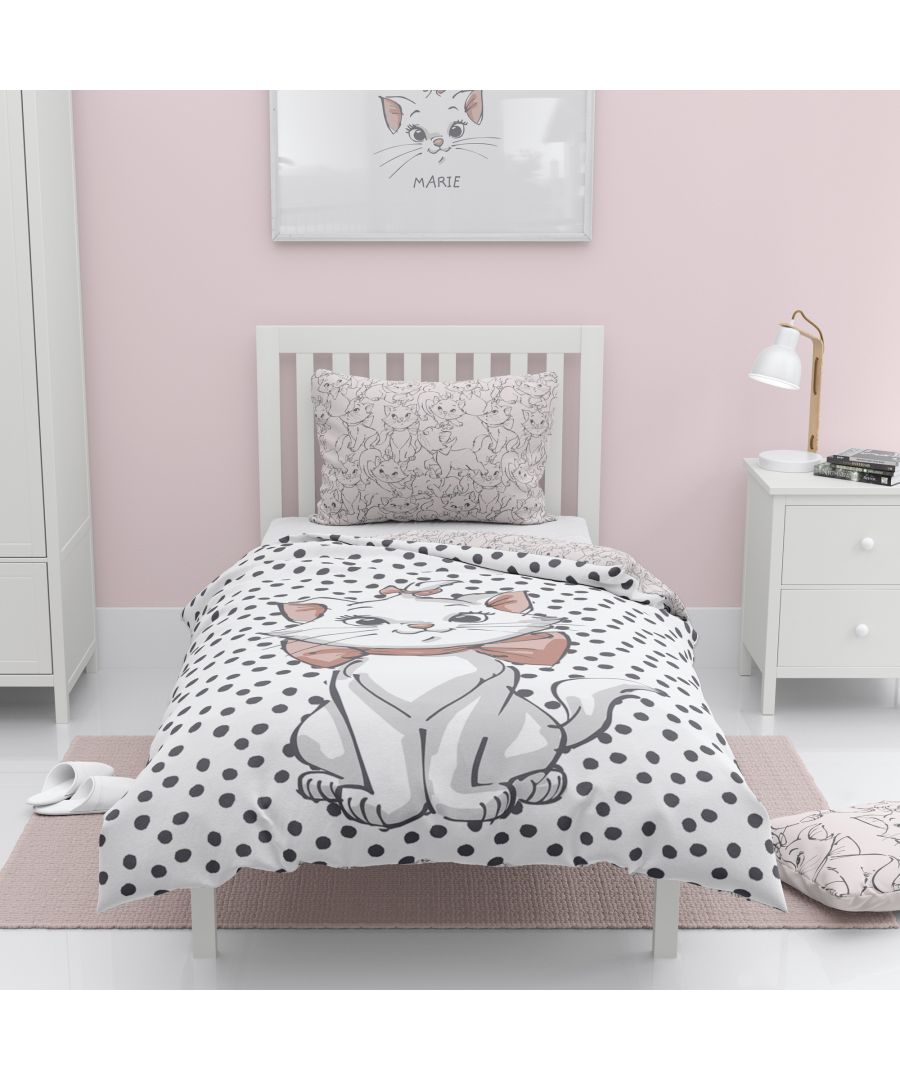 Our Disney Lovely like Marie Single Duvet Set, is so tender and feminine, that without a doubt the room of the smallest of the house will have its own style, a super special style. This 100% cotton bedding features an illustration of the lovely Marie on a polka dot background and it reverses to an all-over print of the kitty in painterly hues. This 100% cotton bedding is extrmely soft, comfortable and breatheable and comes with a matching pillow case.\n\nThis collection is verified by OEKO-TEX® and independently tested for harmful substances. It stands for customer confidence and high product safety.\n\nPair this beautiful duvet cover set with the Marie Round Cushion and Marie Printed Fleece Throw.
