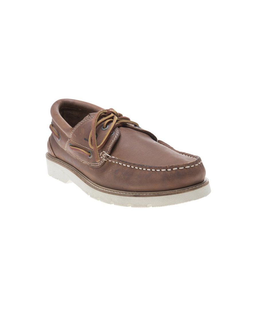 Mens tan Chatham Marine peregrine shoes, manufactured with leather and a rubber sole. Featuring: leather lining and sock, branded tongue, cleated sole and chatham branding to the heel.