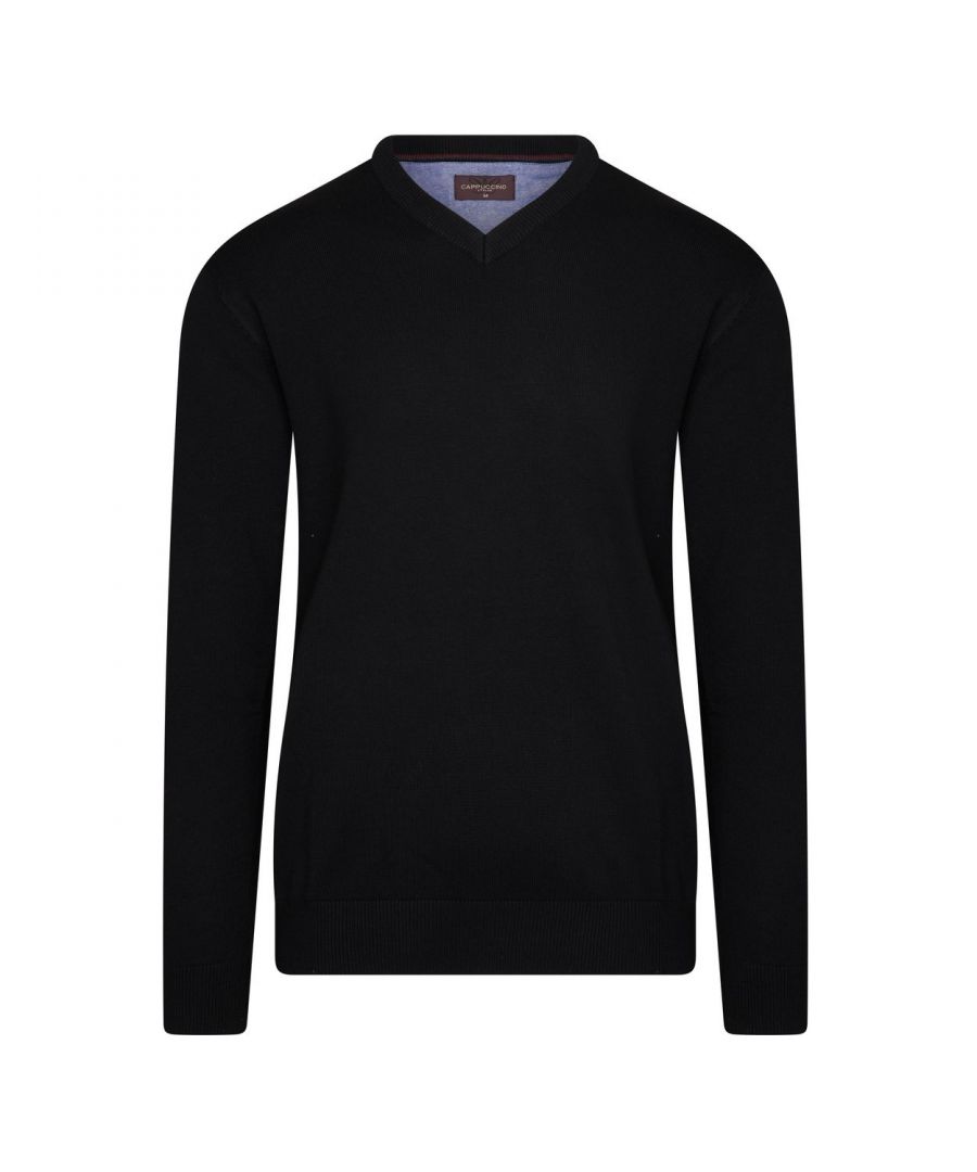 Cappuccino Italia pullover voor heren. De pullover is gemaakt van 50% katoen en 50% acryl en heeft een normale pasvorm.  Merk: Cappuccino ItaliaModelnaam: PulloverCategorie: heren pulloverMaterialen: katoen, acrylKleur: zwart