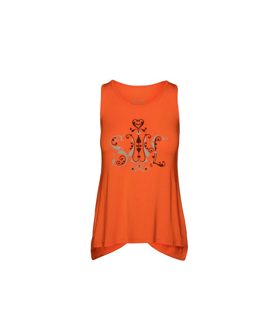 Voor een draai aan de klassieke racerback, heeft Shirts We ♥ de stijlquota verhoogd en een intrigerend beeld gecreëerd. De voorkant heeft een stijlvolle SWL-print, maar het is de achterkant waar je graag mee pronkt, met zijn overlappende stof die een sensuele en flatterende vorm creëert. Rhinestone Shirts We ♥ logo siert discreet de voorkant linksonder. Ronde halslijn. Mouwloos. Ongelijke zoomlijn. Het getoonde model is 178 cm en draagt maat 10.
