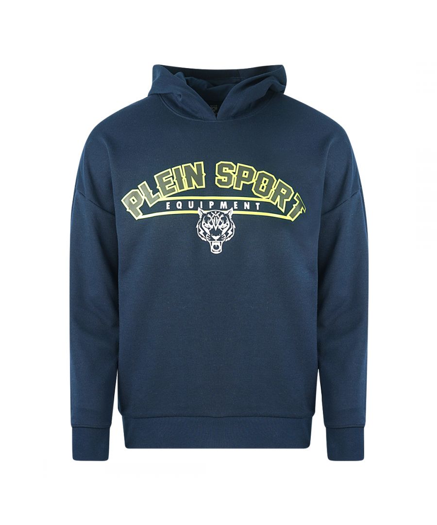 Philipp Plein Sport Equipment marineblauwe hoodie met logo. Philipp Plein Sport marineblauwe hoodie. 51% katoen, 49% polyester. Groot Plein-merklogo op de voorkant. Badges met Plein-logo Stijlcode: FIPS219 85