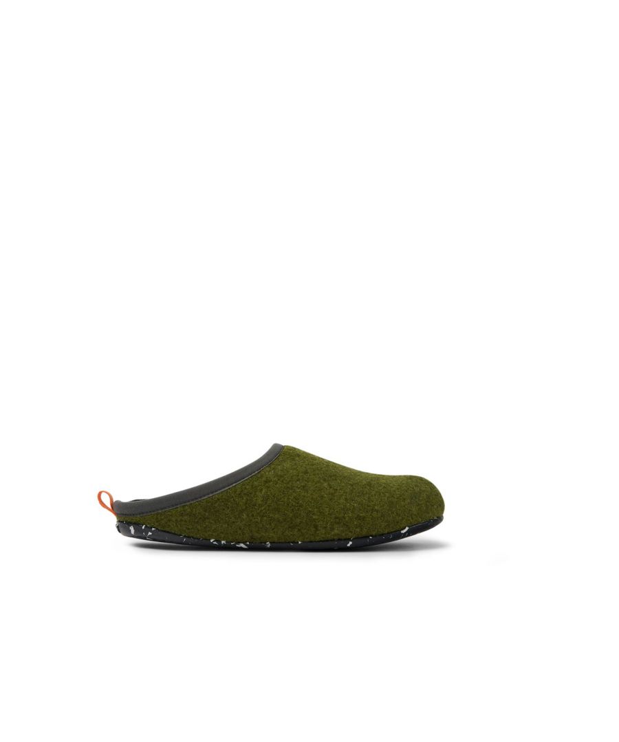 Multicolored wool women’s slippers with rubber outsoles (20% recycled).\n\nBorn in 1988, our classic TWINS concept — opposite yet complementary - challenges the idea that shoes must be identical and lives on in these mismatched women’s shoes to form a truly unique pair.