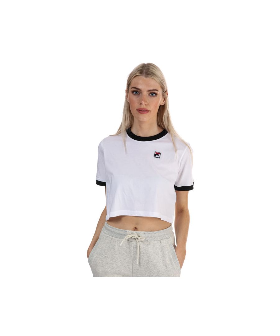 Fila Khaleesi kort dames-T-shirt in wit en zwart.<br /><br />- Ronde hals.<br />- Zwarte halslijn en manchetten.<br />- Geborduurd logo.<br />- Oversized fit.<br />- 100% katoen. Wasmachinebestendig.<br />- Ref: LW037661100
