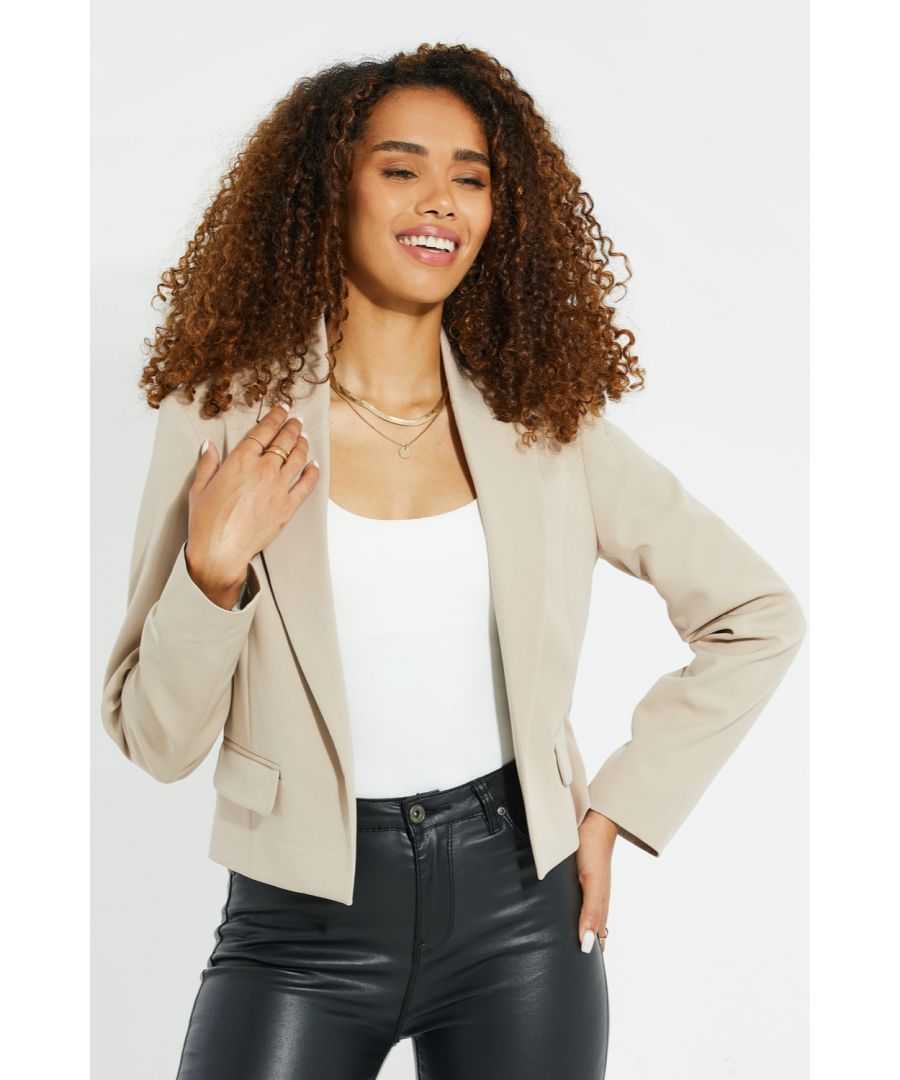 Be on trend with this versatile lightweight blazer from Threadbare featuring a revere collar and lapels, padded shoulders, and two small pockets. Team up with jeans and a t-shirt for a casual daytime look or dress and a pair of heels for a glam night out. Other styles are also available.