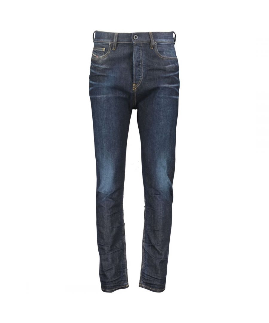 Diesel D-Vider 081AT jeans. Diesel D-Vider 081AT jeans in carrot fit. Normale taille, taps toelopende pijpen, knoopsluiting 98% katoen en 2% elastaan. Jeans met 5 zakken. Diesel-merkbadge