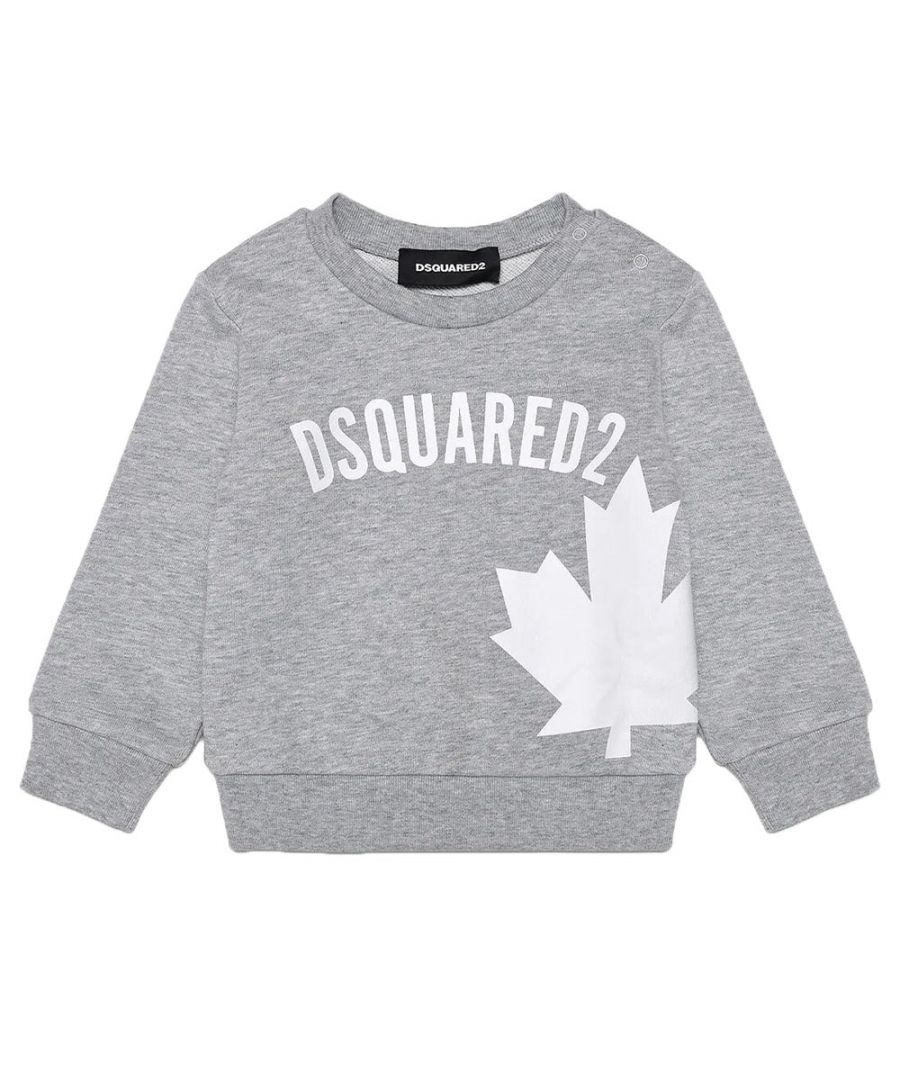 This Dsquared2 Baby Boys Logo Sweater in Grey is crafted from cotton and features a long sleeve design, a crew neck and the Dsquared2 and maple leaf branding to the front.