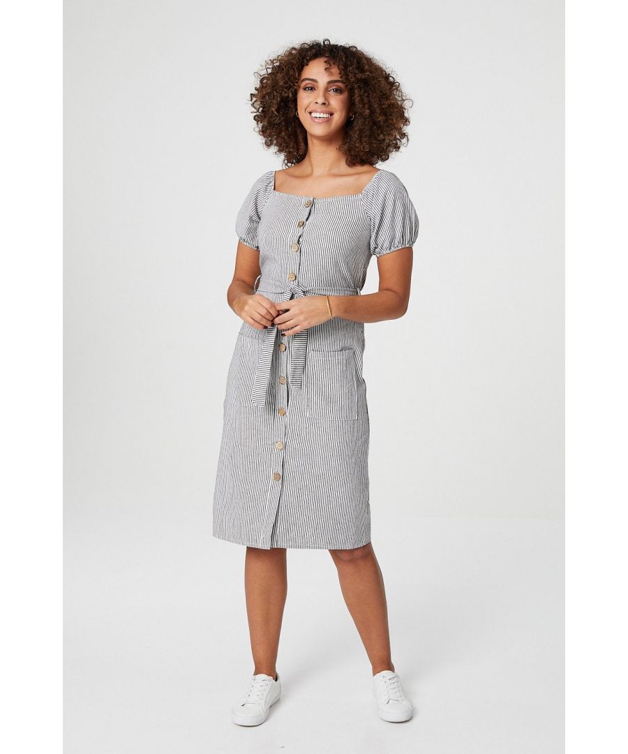 Get ready for the hotter months with this gorgeous button upCasual dress. It has a tie waist belt, a square neck and short sleeves. Wear with chunky sandals in the day.