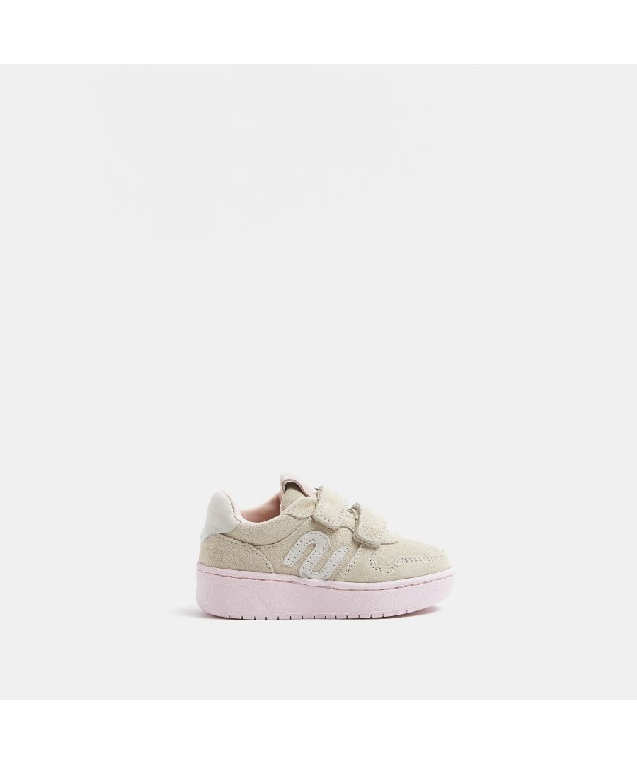 > Brand: River Island> Department: Girls> Colour: Stone> Type: Trainer> Style: Sneaker> Material Composition: Upper: Suede, Sole: Rubber> Occasion: Casual> Closure: Hook & Loop> Upper Material: Suede> Toe Shape: Round Toe> Shoe Shaft Style: Low Top> Season: SS22