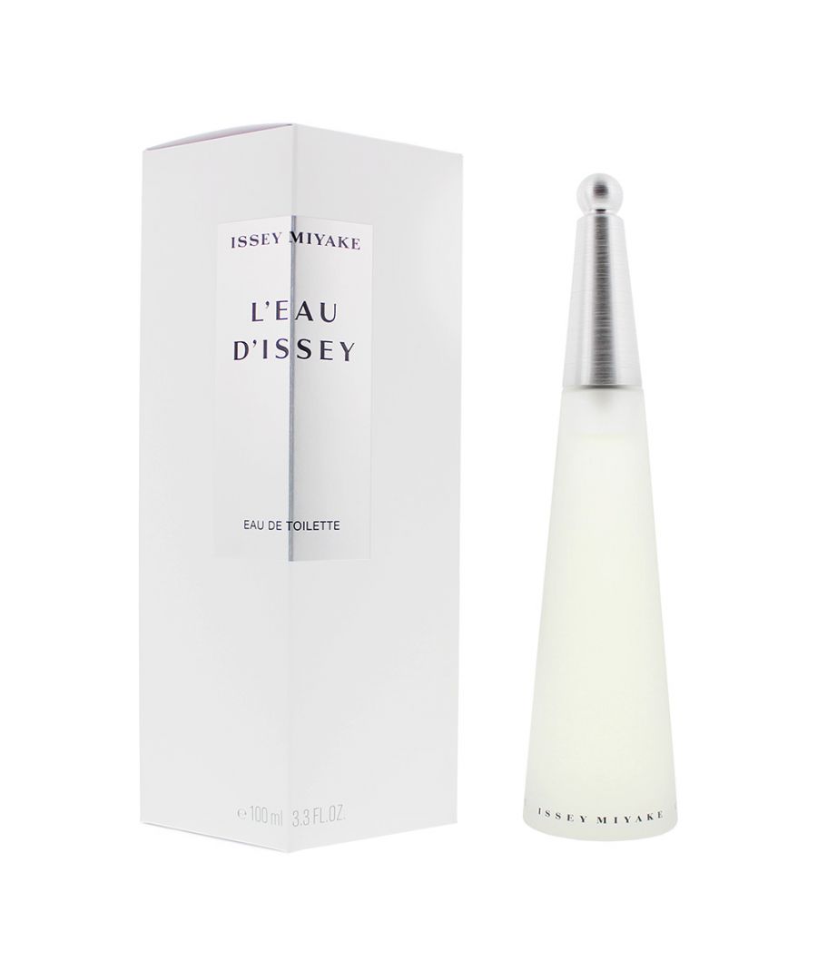 Leau dIssey by Issey Miyake is a floral aquatic fragrance for women. Top notes cyclamen rose water melon freesia lotus rose calone. Middle notes carnation lily water peony lilyofthevalley. Base notes exotic woods tuberose amber sandalwood musk osmanthus cedar. Leau dIssey was launched in 1992.