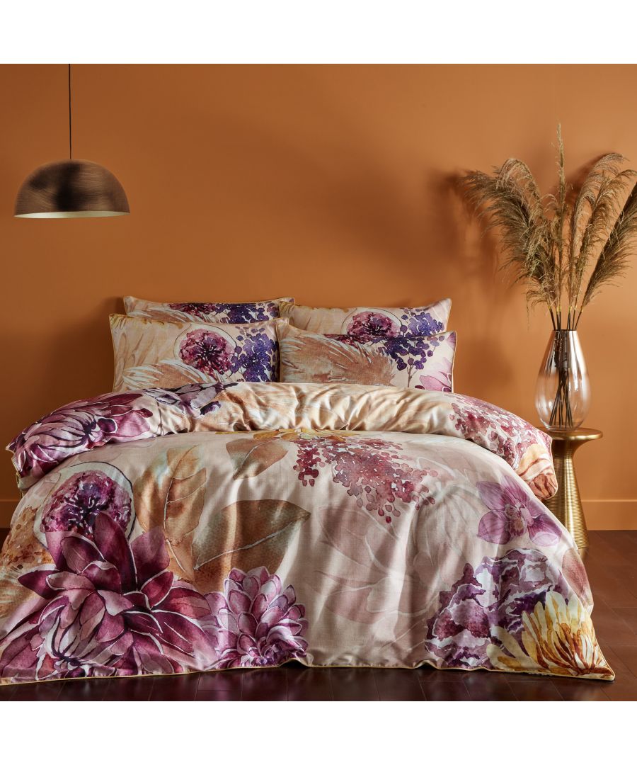 Add some boho to your home with a fresh bohemian inspired floral duvet set. Covered in orchids, protea and other usual but beautiful blooms. The fabulous scale of the swathes of florals adds movement and individuality of this duvet set. This features a plain, tonal colour reverse and a complimenting piped edge. Includes 2 x pillowcases measuring 50 x 75cm.