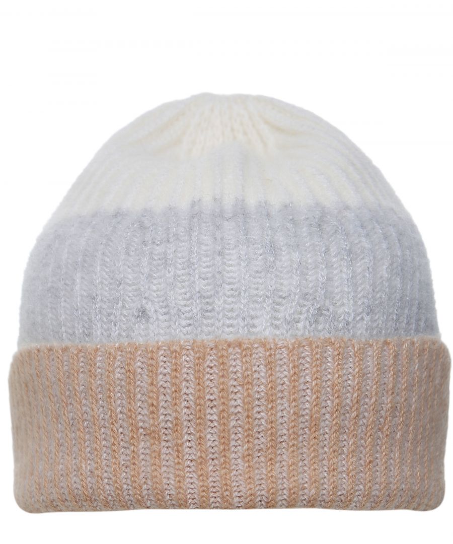 Designed from 100% sustainable cashmere, this beanie hat has a ribbed hem finish in a choice of stylish shades. Expertly crafted from finest Monoglian cashmere, this beanie has a fold-over cuff and ribbed finish to ensure a snug, cosy fit.