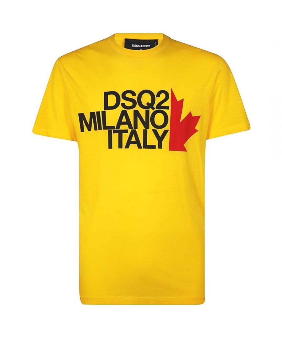 Dsquared2 DSQ2 Milano Italië geel T-shirt. D2 DSQ2 Milano Italië Geel T-shirt. Cool Fit-stijl, valt op maat. 100% katoen, gemaakt in Italië. D2-logo en Maple Leaf-branding. S74GD0730 S21600 174