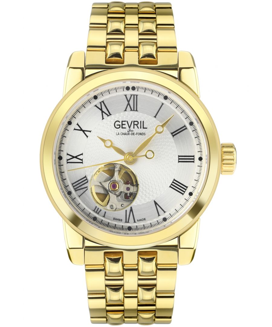 Net als een mooi pak of gladde whisky, bewijst Gevril's Madison Collection dat rechtlijnig en verfijnd altijd wint. Net als Madison Avenue zelf, heerst luxe in de slanke 39 mm ronde roestvrijstalen kast met een tentoonstellingsachterkant. Of het nu gaat om een ​​armband van Italiaans leer of roestvrij staal met een gesp, de Madison-man is gedurfd, gezaghebbend en beslissend. Het open-hartvenster in beperkte oplage benadrukt Gevril's krachtige Ruben & Sons Swiss Automatic-uurwerk onder ontspiegeld saffierglas. Precisieklare constructie is waterbestendig tot 50 meter. Perfect voor de echte Mad Man, de Madison-collectie vereist aandacht.\n\nGevril Swiss Automatic voor heren uit de Madison Collection\n\n39 mm ronde IPYG-kast zilveren wijzerplaat met tentoonstellingskast achterkant\nBeperkte editie van Open Heart Window\nGeschroefde kroon\nIP geelgouden armband met inzetgesp\nAntireflecterend saffierkristal\nWaterbestendig tot 50 meter/5ATM\nZwitsers automatisch uurwerk