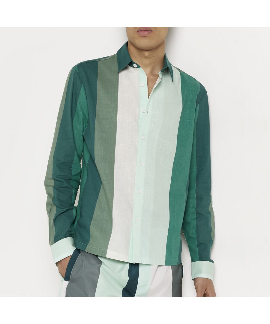 > Brand: River Island> Department: Men> Colour: Green> Type: Button-Up> Material Composition: 100% Cotton> Material: Cotton> Neckline: Collared> Sleeve Length: Long Sleeve> Pattern: Stripe> Occasion: Casual> Size Type: Regular> Season: SS22