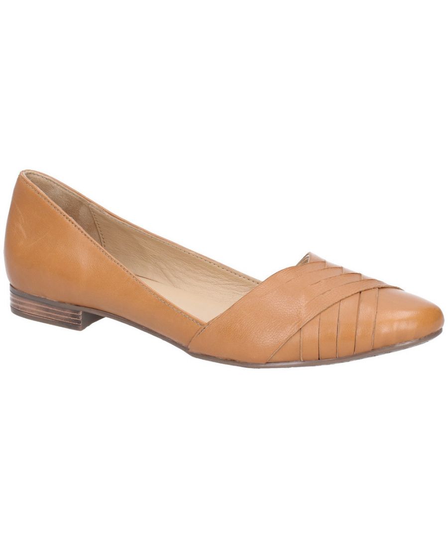 Comfortable day-to-day semi-formal ballet shoe with beautiful low profile, cross over weave pattern at toe and low stacked heel.