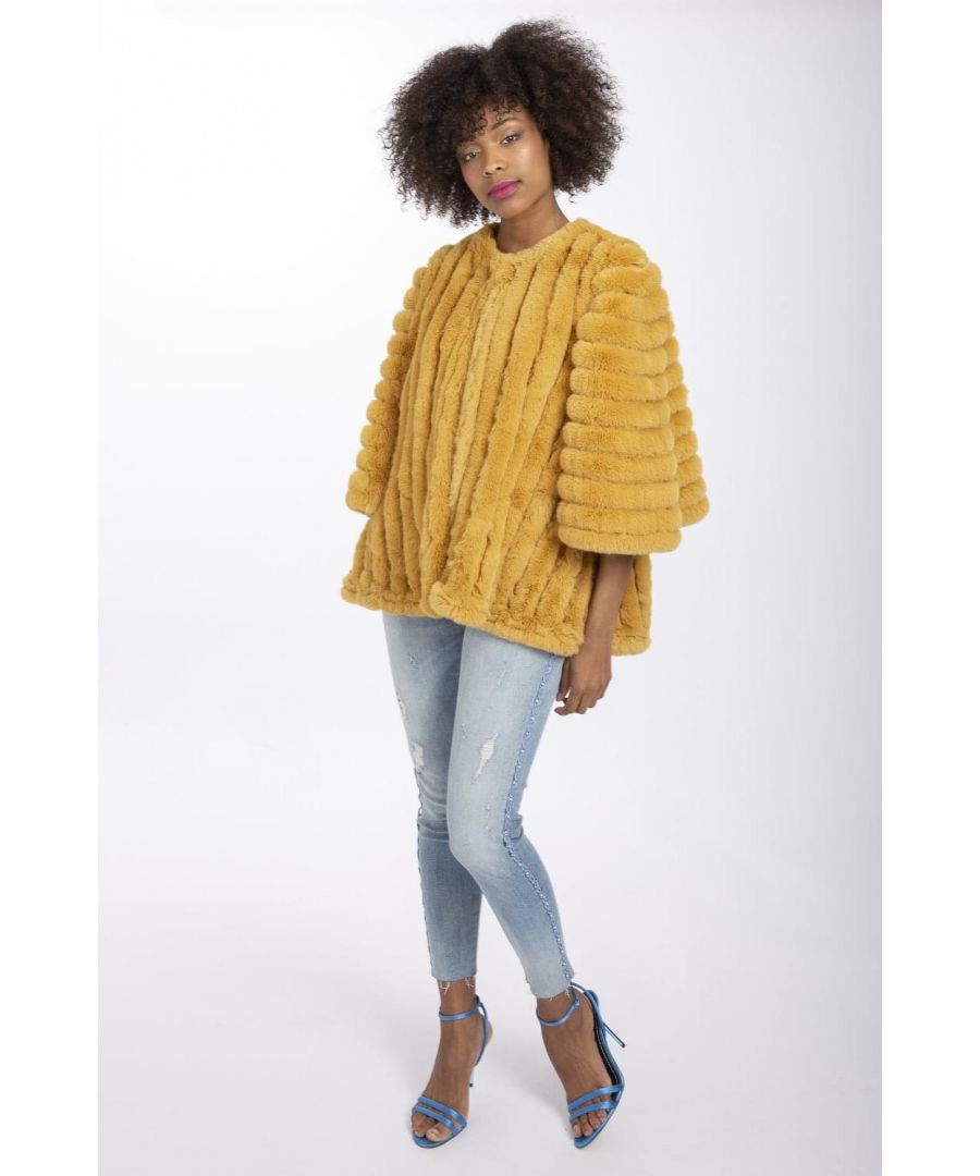 Please note all One-Size Jayley products comfortably fit sizes 8-14. An elegant knitted striped faux fur coat with flared open sleeves. A luxury top layer to compliment any outfit.