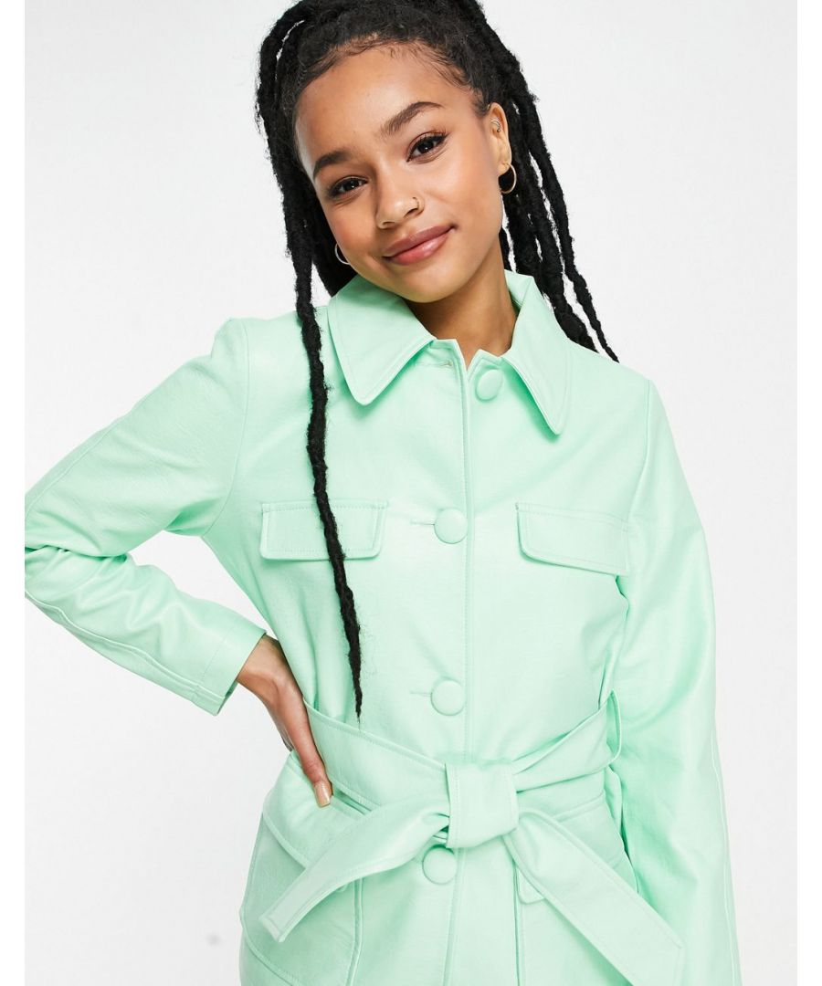 Petite shacket by Miss Selfridge OOTD: shacket Spread collar Button placket Tie waist Functional pockets Regular fit Sold by Asos