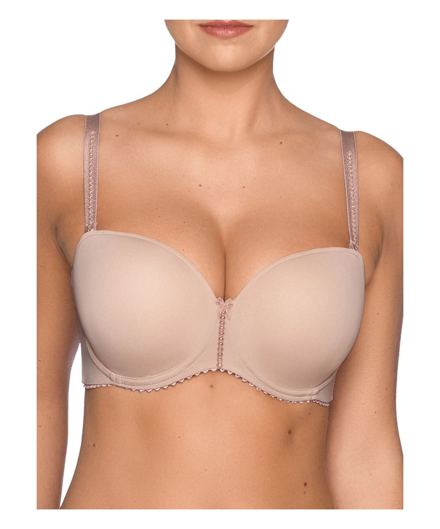 PrimaDonna Divine, this underwired strapless bra features seamless padded cups which provide a smooth, round shape to the bust for a flattering fit, whilst the Mid neckline creates a sexy cleavage.  The bra can be worn strapless or the multiway straps can be added and worn conventionally, cross-back, one shoulder and halter neck.  Complete with scalloped edge elastic and a cute bow in the centre.