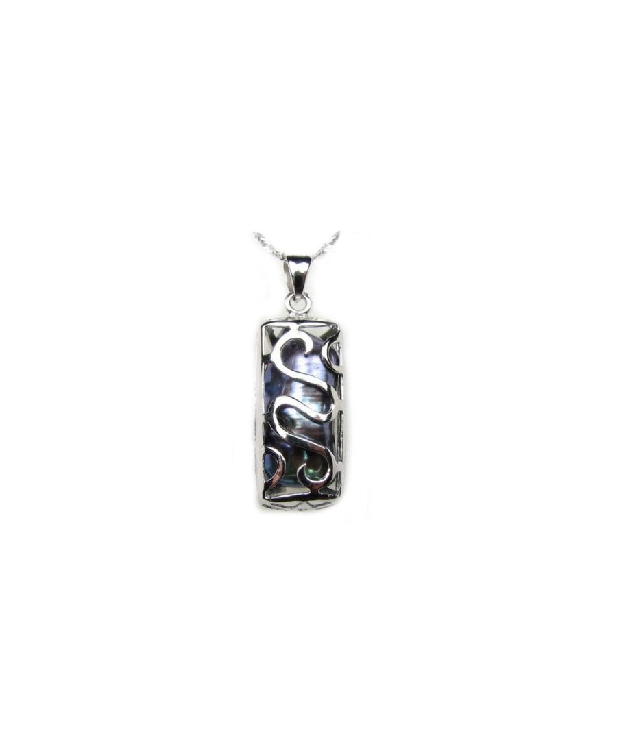 Black Mother of Pearl and 925 Silver Pendant This beautiful pendant is made of mother of pearl and silver 925. Dimensions: 1 x 2.5 cm Comes with a chain of 38 cm.