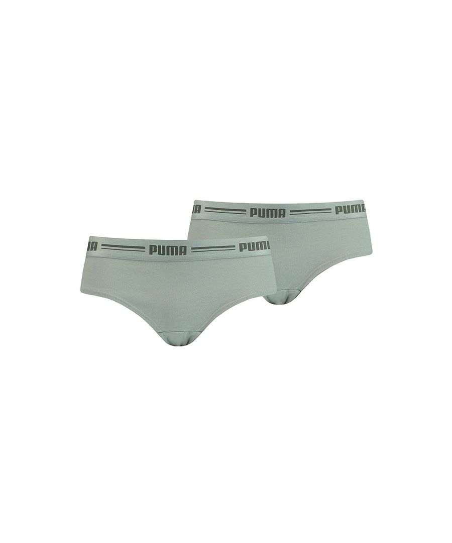 The 2 pack Puma Brazilian Briefs sits just above the hips, hugging the body and providing moderate coverage to ensure you feel confident and secure throughout the day. Complete with brand detailing around the thick stretchy waistand.