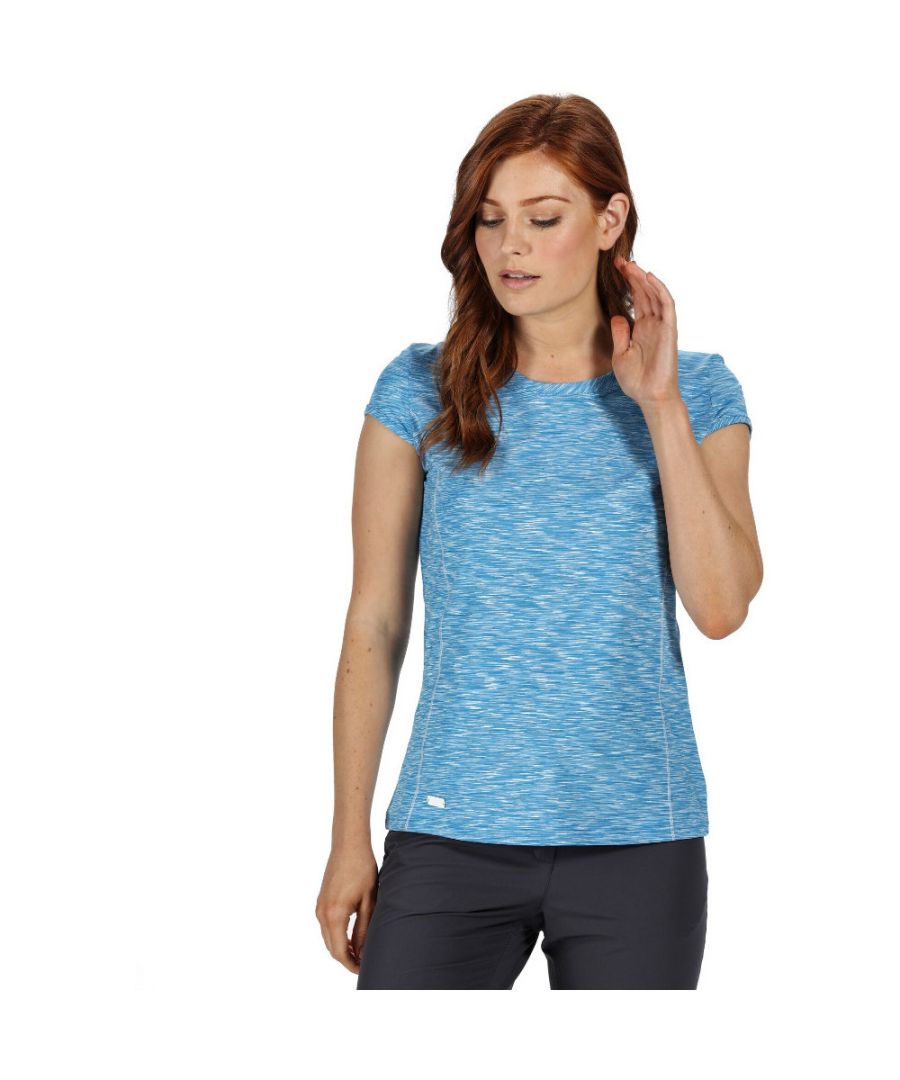 The short sleeved Women's Hyperdimension T-Shirt is made of soft-touch, marl polyester that efficiently transfers moisture away from your skin for lasting comfort. Designed with a hint of stretch to be form fitting without being tight to allow a natural range of movement during agile hikes and walks. With the Regatta print on the sleeve.