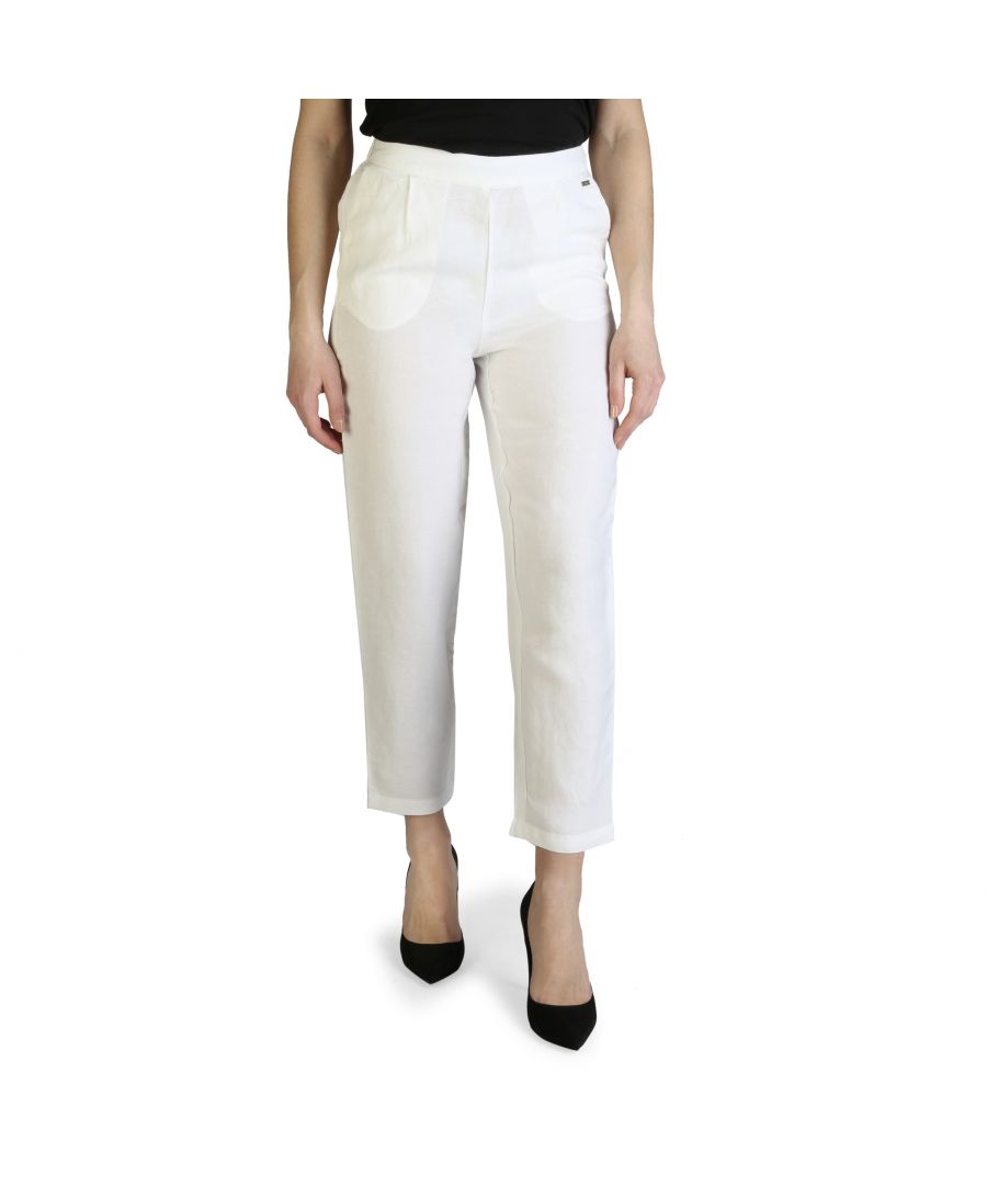 Collection: Spring/Summer <br> Gender: Woman <br> Type: Trousers <br> Fastening: elastic waistband <br> Pockets: 2 <br> Material: linen 64%, viscose 36% <br> Pattern: solid colour <br> Washing: wash at 30° C <br> Model height, cm: 175 <br> Model wears a size: 6 <br> Details: visible logo