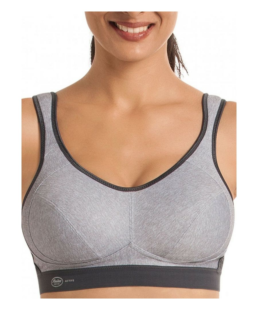 The ultra-lightweight sports bra fits like a second skin - it feels like wearing nothing but provides excellent support for high impact sports. Breathable, air-permeable net sections will make wearing Air control an airy, light experience. Double-layered, seamlessly preshaped cups minimize the bust movement. Powerful but as light as a feather - a must have for every active woman!
