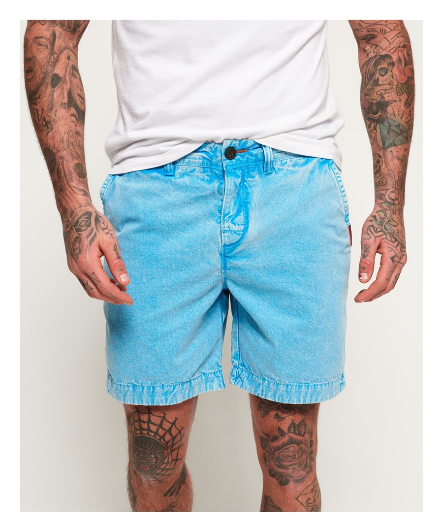 Superdry men’s Nue Wave wash shorts. A summer staple, these shorts feature our classic five pocket design, button fly fastening and belt loops. These shorts are finished with a Superdry International logo badge above on one back pocket and logo tab on one front pockets.