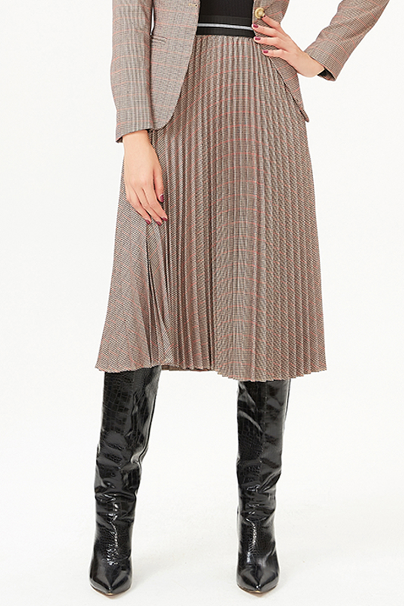 Thumbnail - Faltenrock und kontrastierende elastische Taille