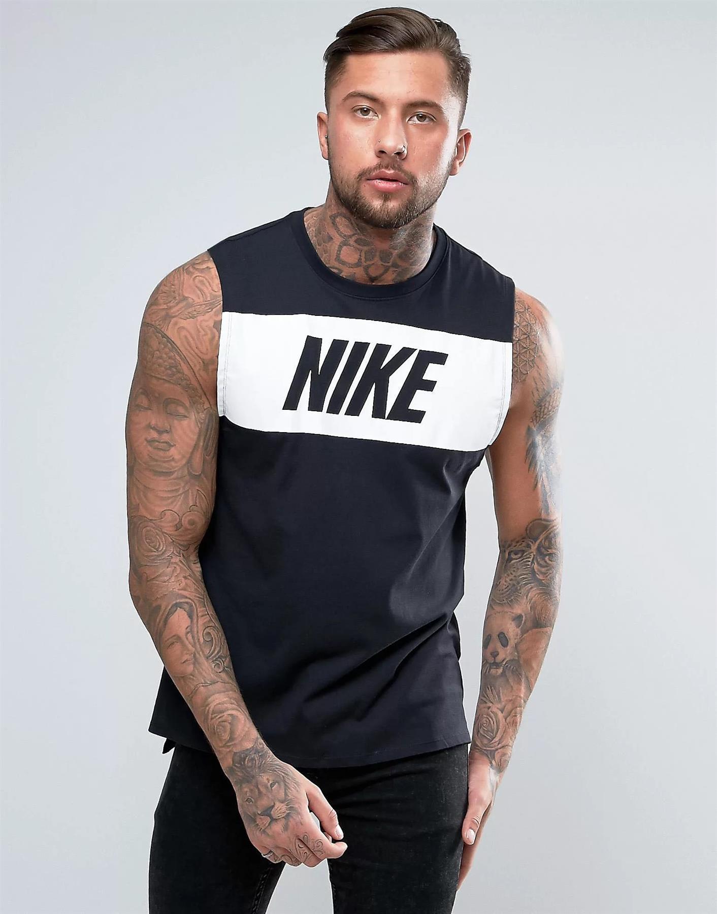 Thumbnail - Nike Herren Retro Logo Weste In Schwarz