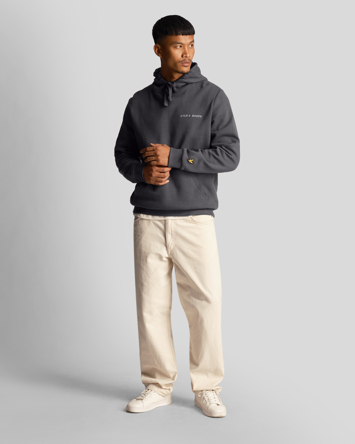 Broderad Hoodie i Mörkgrått 2
