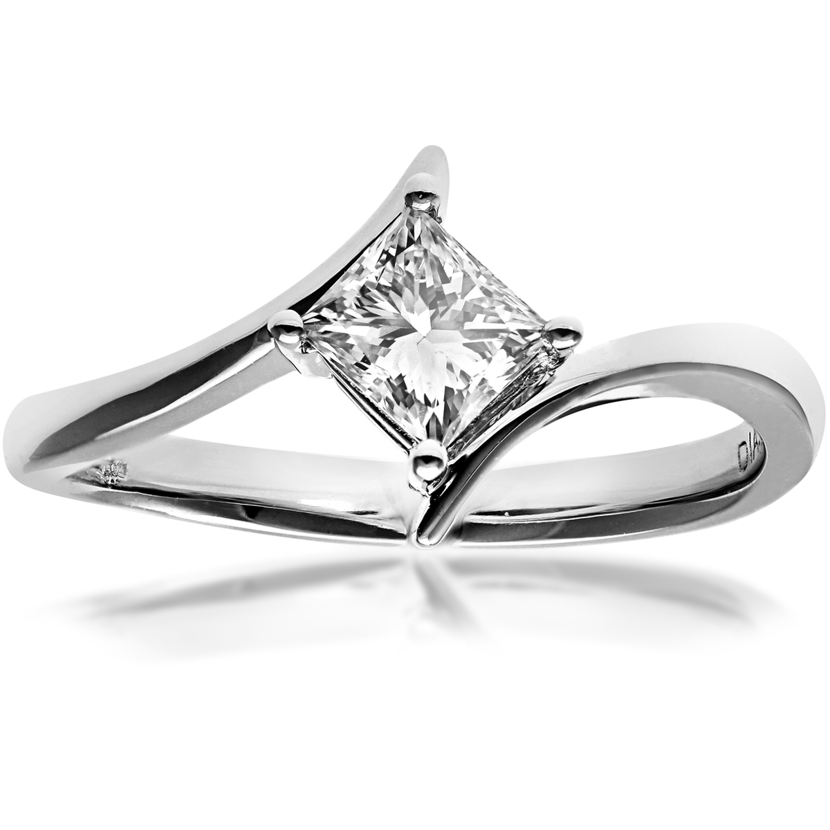Diamant L’Eternel Womens 18ct White Gold 0.50ct Princess Cut Certified Diamond Solitare Crossover Ring – Size K
