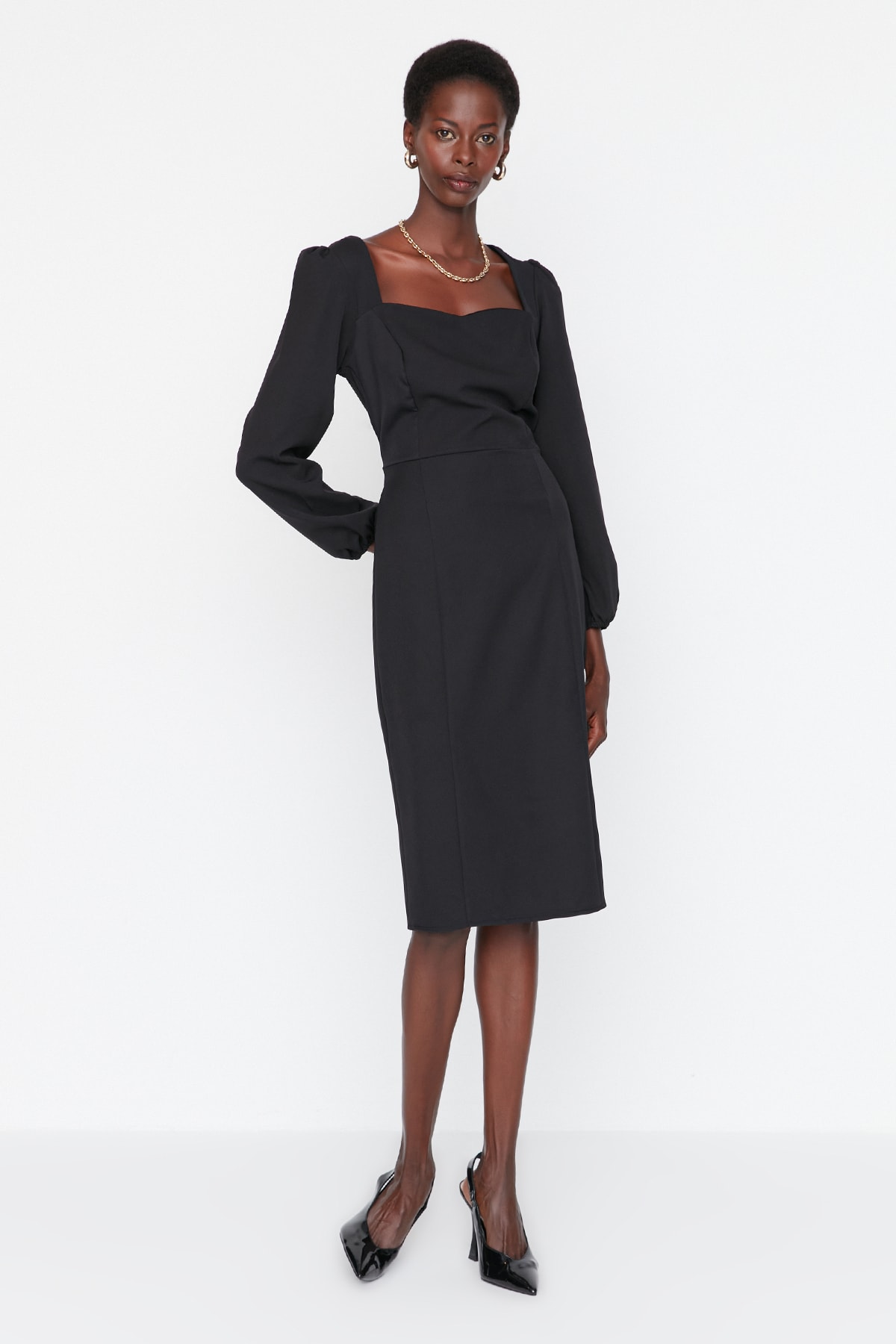 Trendyol Femmes Col en cœur Corps conique Midi Robe