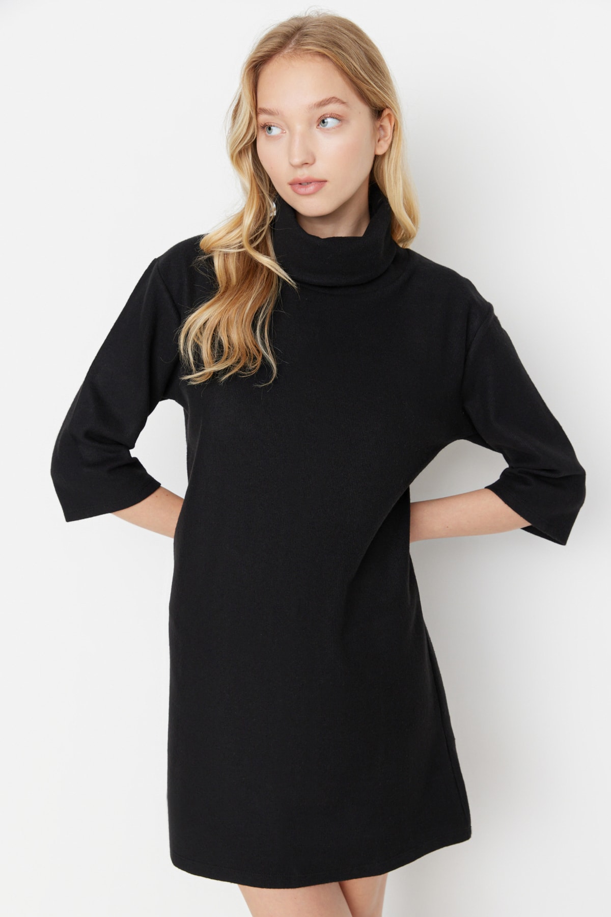 Trendyol Kvinnors Turtleneck Shift Midi Klänning dam – bild 2
