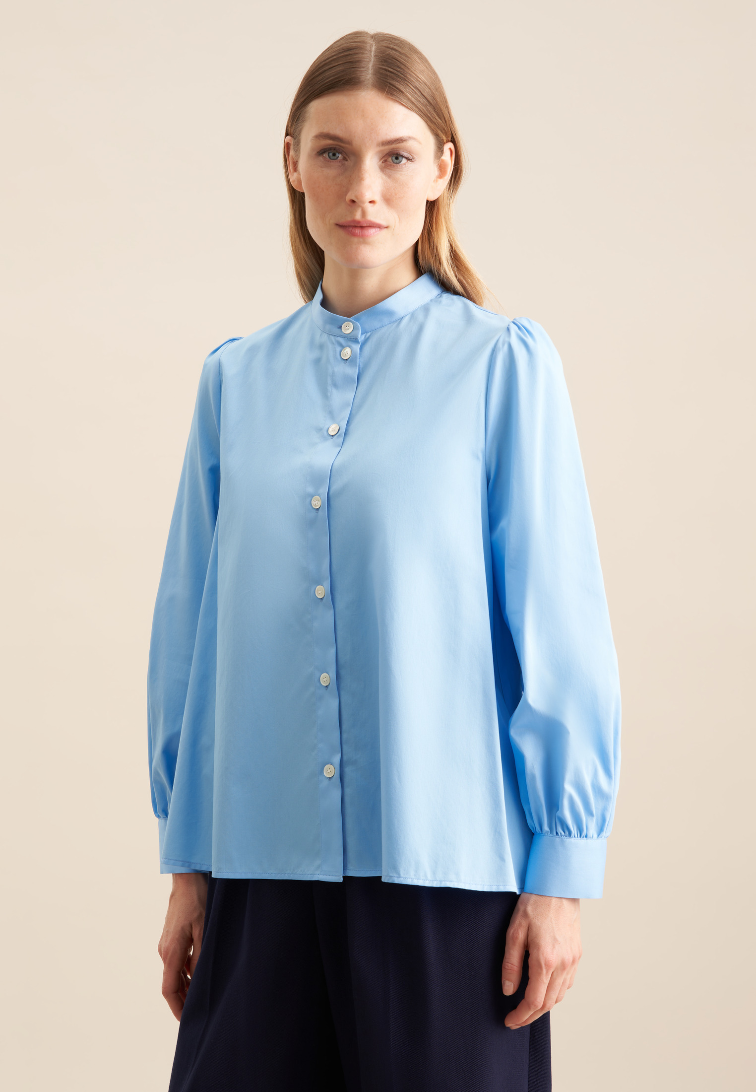 Thumbnail - Stehkragenbluse Damen Mittelblau