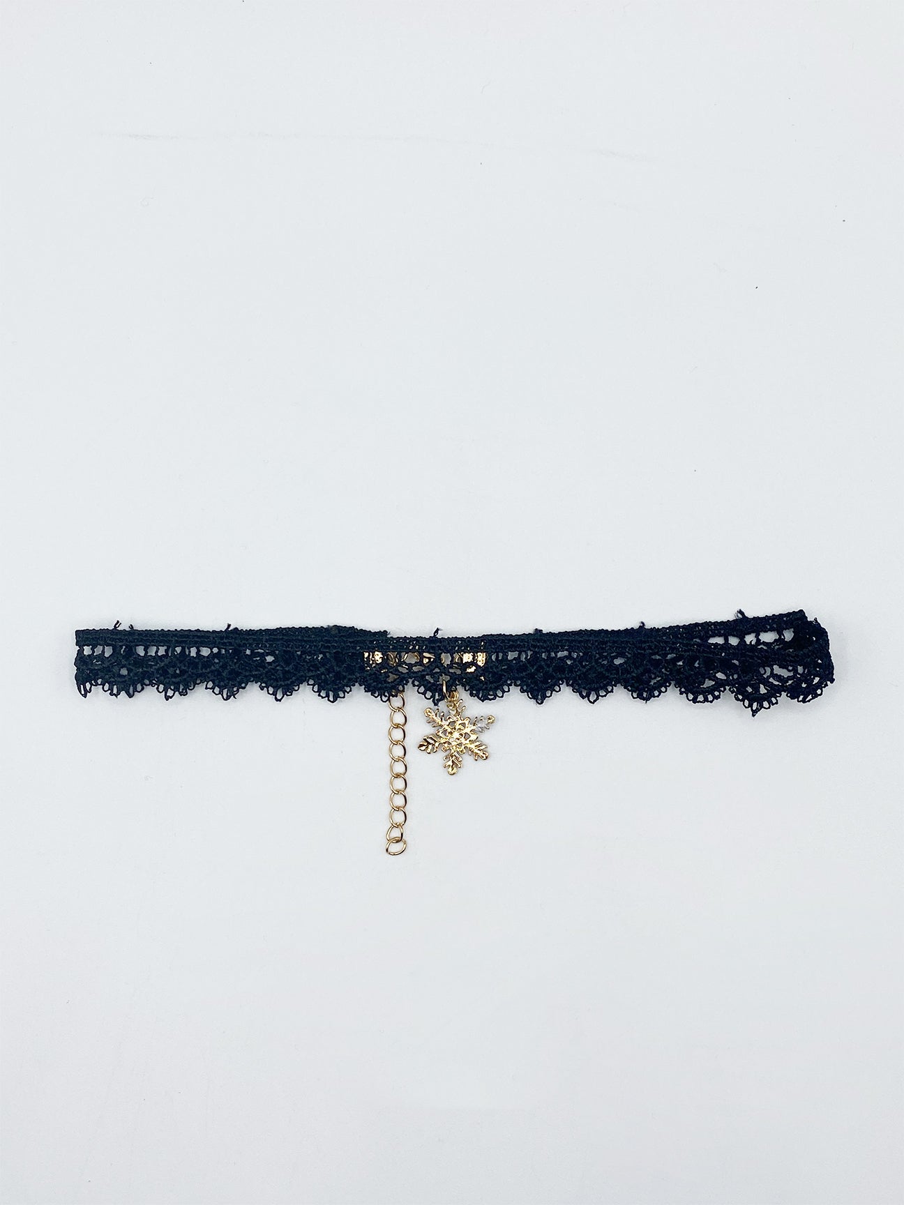 SVNX Women's Lace Choker With Snowflake Charm in Black