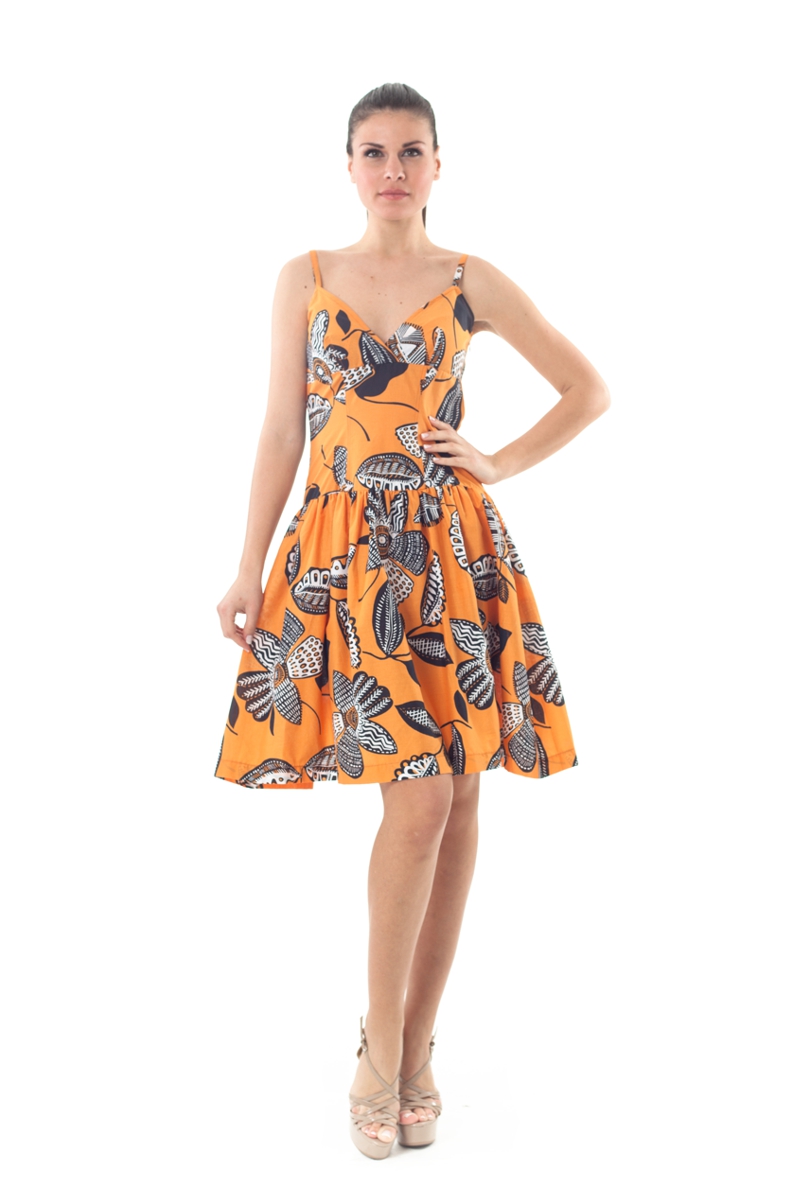 Thumbnail - Kleid mit weitem Rock und Taillenbetonung