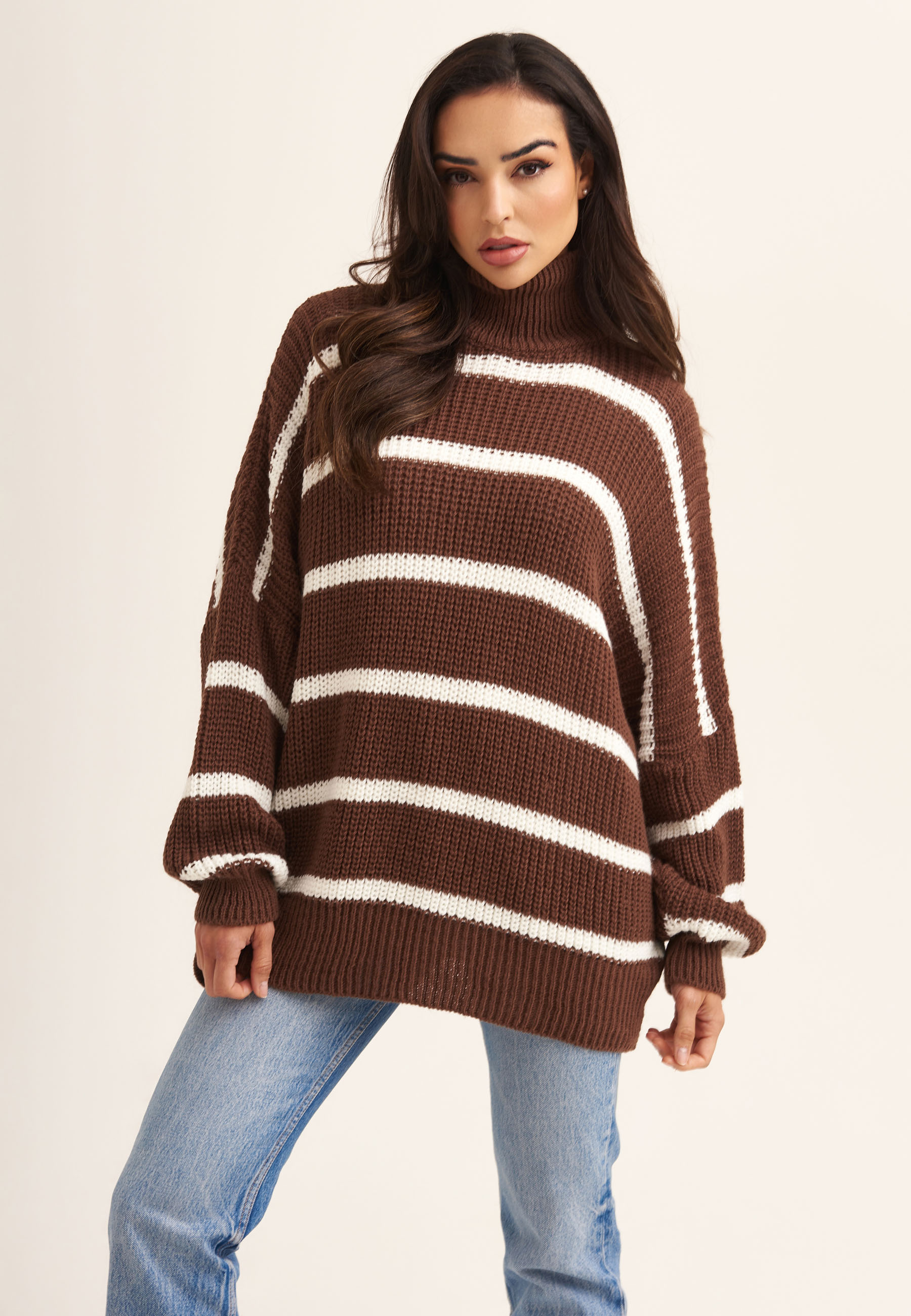 Thumbnail - Kuscheliger Strickpullover mit hohem Kragen