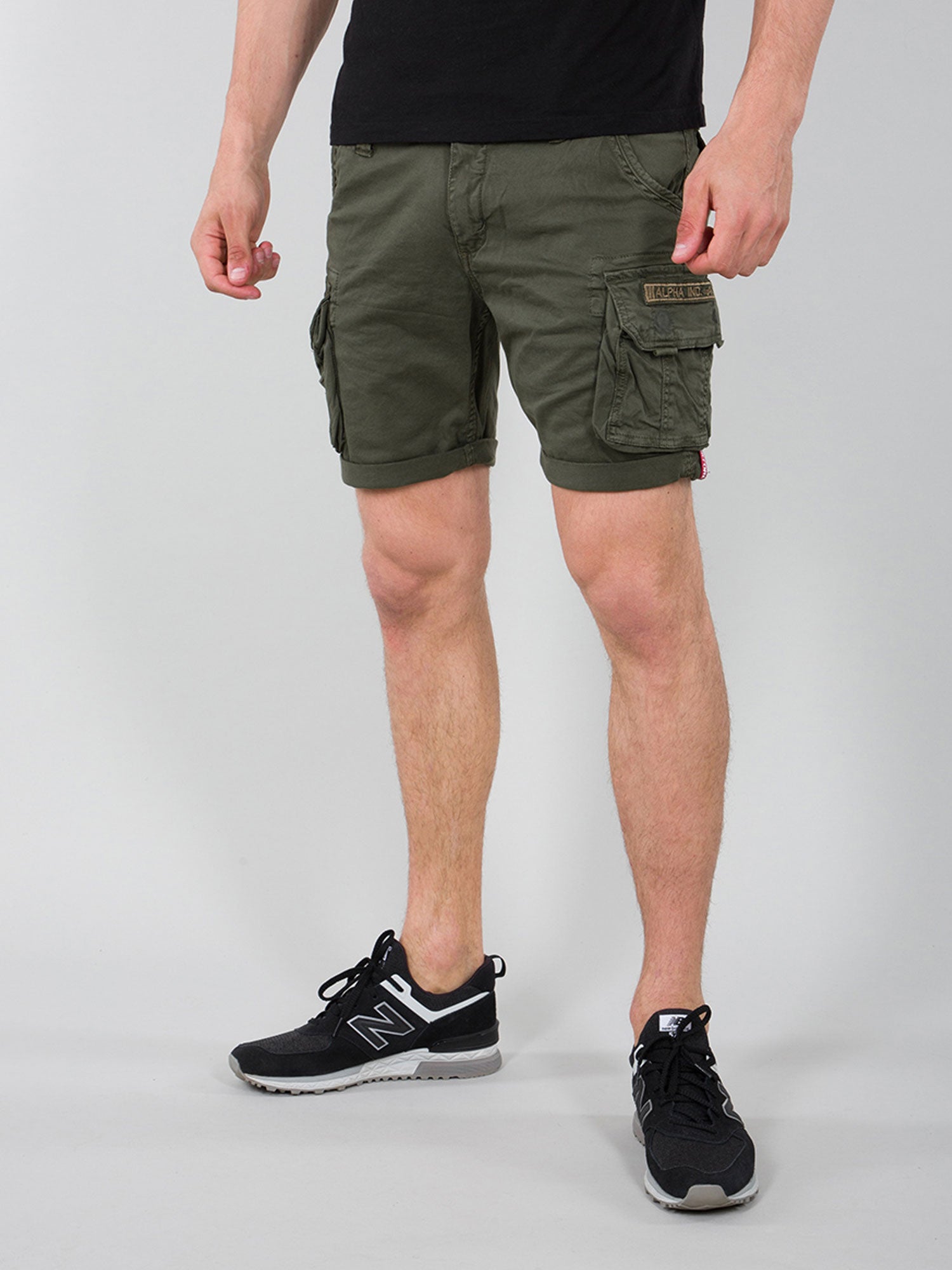 Thumbnail - Alpha industries Men's Crew Shorts in Olive